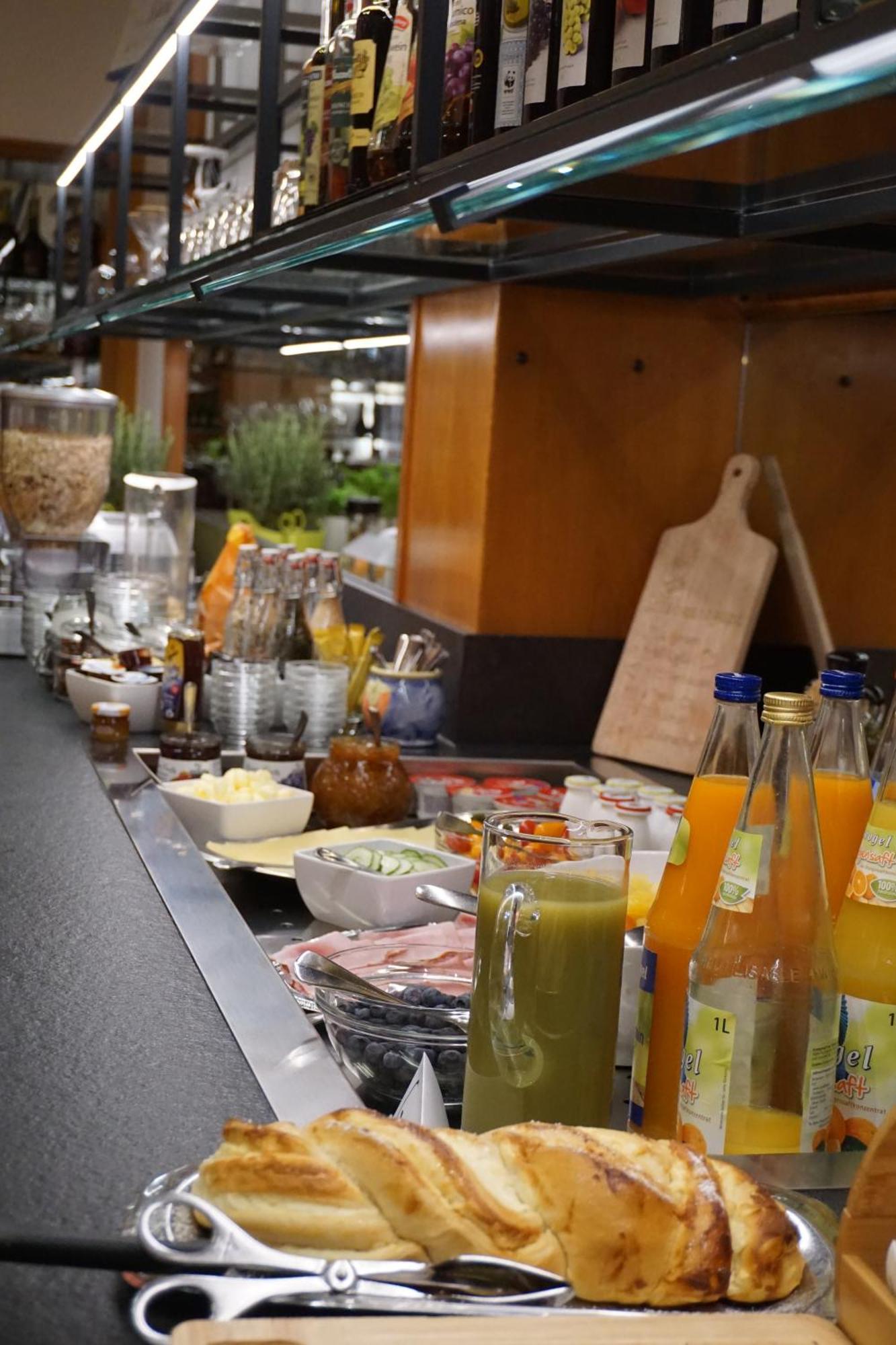 Hotel Restaurant Thum บาลิงเงน ภายนอก รูปภาพ