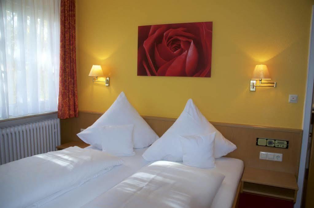 Hotel Restaurant Thum บาลิงเงน ภายนอก รูปภาพ