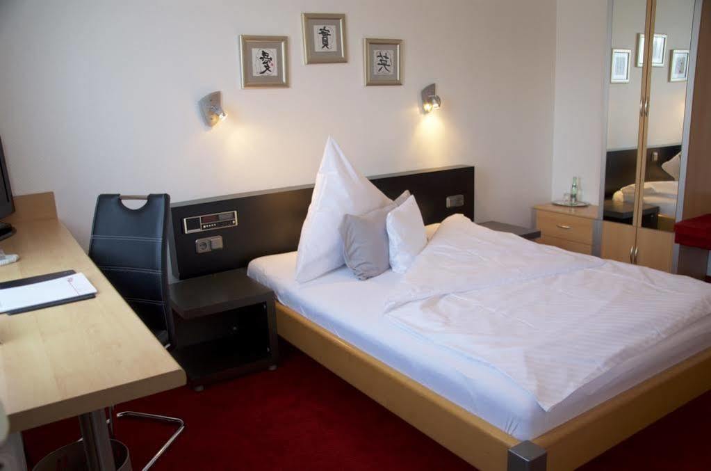 Hotel Restaurant Thum บาลิงเงน ภายนอก รูปภาพ