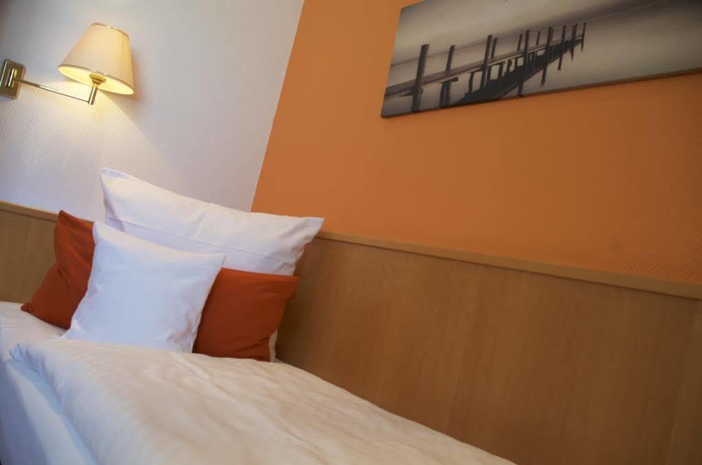 Hotel Restaurant Thum บาลิงเงน ภายนอก รูปภาพ